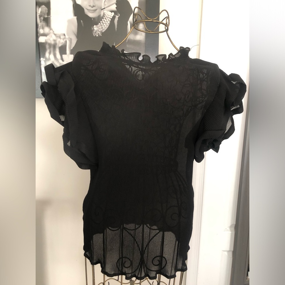 Black crinkle shirt with ruffle layered sleeves